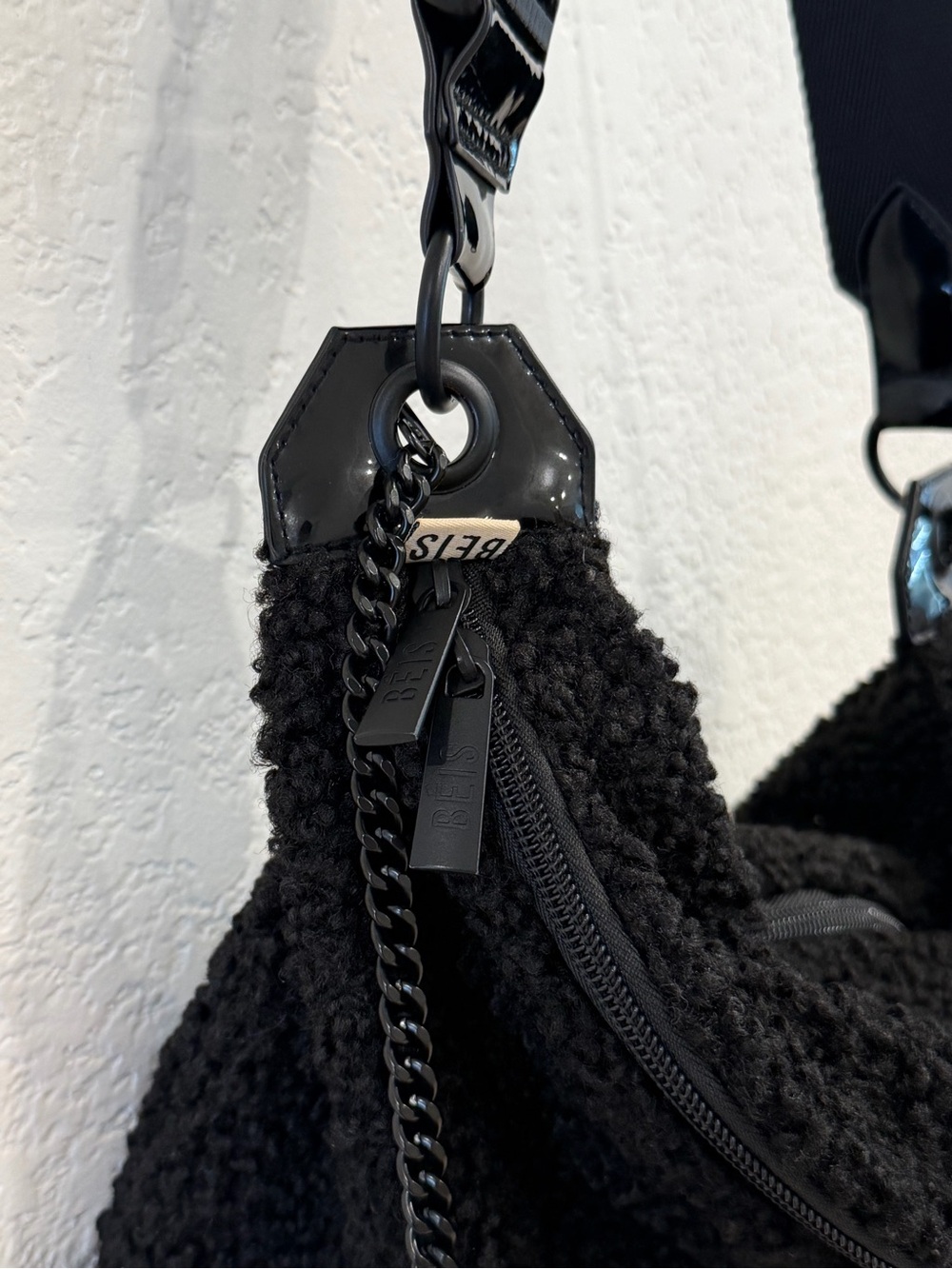 BEIS Black Sherpa Crossbody Bum Sling Bag - Picture 2 of 5